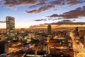 Cómo elegir el mejor barrio para comprar una propiedad en Colombia